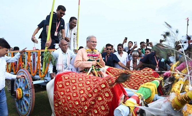 ड्रोन के माध्यम से खेतों में होगा छिड़काव, बैटरीचलित कल्टिवेटर वाले नांगर से कम समय में हो सकेगी अधिक जुताई-बुआई