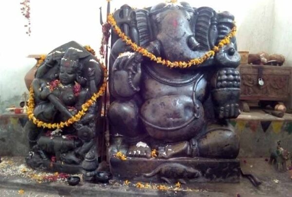 Ganesh Chaturthi 2022 : बस्तर में शताब्दियों पुरानी पाषाण प्रतिमाओं में एक राजबेड़ा का आकर्षक गणपति