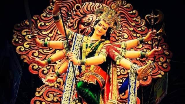 श्रद्धा और उत्साह से करें मां का स्वागत, इन बातों का रखें ध्यान 