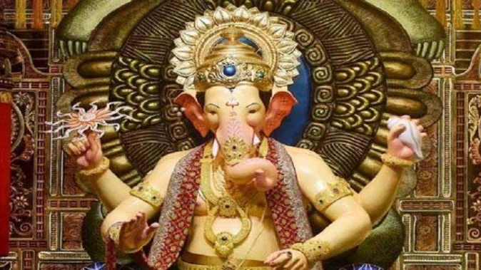 Ganesh Chaturthi 2022: यहाँ आइसक्रीम स्टिक, अगरबत्ती से बनाईं बप्पा की मूर्तियां