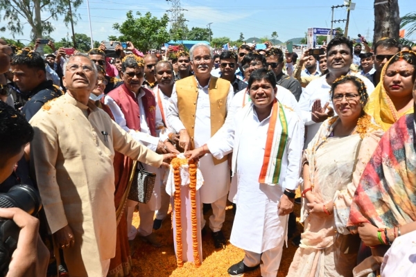 CM Bhupesh Baghel ने मनेन्द्रगढ़-चिरमिरी और भरतपुर जिले का किया शुभारंभ