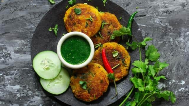 Tikki recipe: आपकी फेवरिट टिक्की भी हेल्दी हो सकती है, हम बता रहे हैं 3 हेल्दी रेसिपी