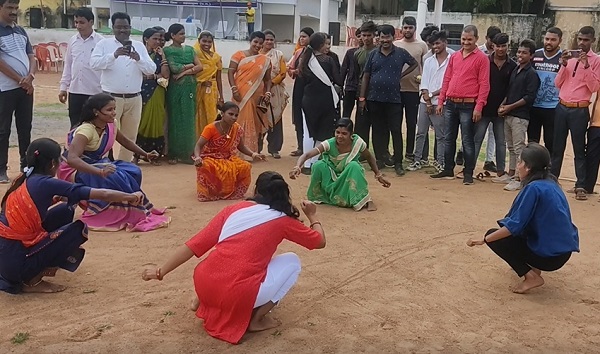 शारीरिक और मानसिक विकास के लिए पारम्परिक खेल जरूरी