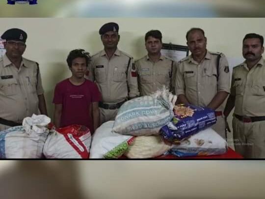 JANJGIR CHAMPA : अवैध पटाखा भंडारण पर जांजगीर पुलिस की कार्यवाही