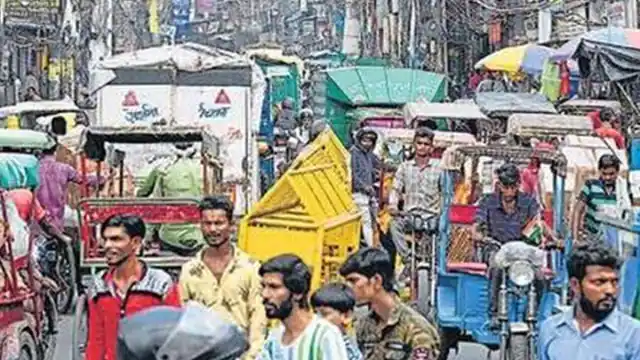 तीन दिन बाद निकली धूप तो बाजारों में लौटी रौनक, व्यापारियों को कारोबार की जगी उम्मीद