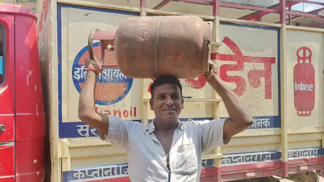 दिवाली के दिन LPG सिलेंडर सस्ता हुआ या महंगा? चेक करें लेटेस्ट रेट्स