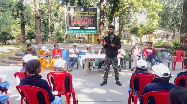 जागृति कार्यक्रम में छात्राओं को मिली वन्य जीवों और पेड़-पौधों की जानकारी