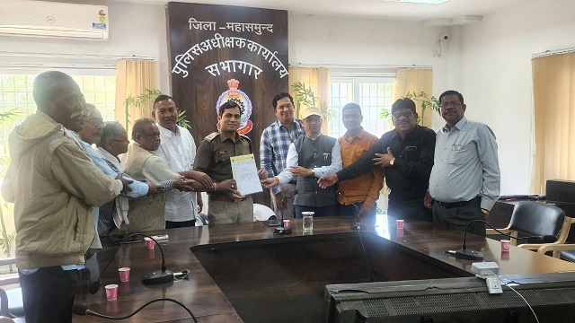 Mahasamund News : आदिवासी कंवर पैंकरा समाज द्वारा तमोरा हत्याकांड के सुलझाने पर SP भोजराम पटेल को किया धन्यवाद ज्ञापित