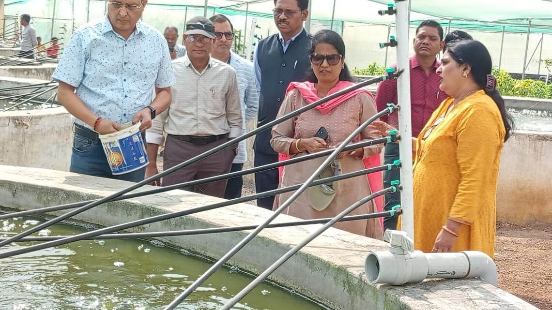 बलौदाबाजार भाटापारा के रामपुर में लगभग 100 एकड़ में स्थापित किया गया है एक्वा जेनेटिक्स,निजी क्षेत्र में स्थापित देश का पहला अनुसंधान केन्द्र