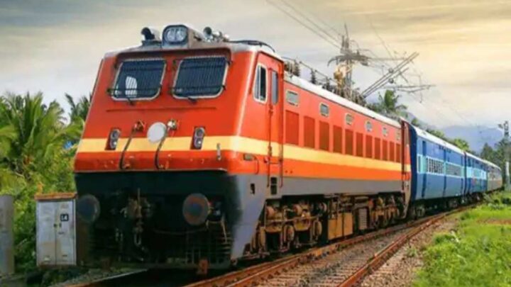 Train Cancelled : मिचौंग की तबाही के बीच आज फिर कई ट्रेनें हुई कैंसिल, देखें यहां पूरी लिस्ट…