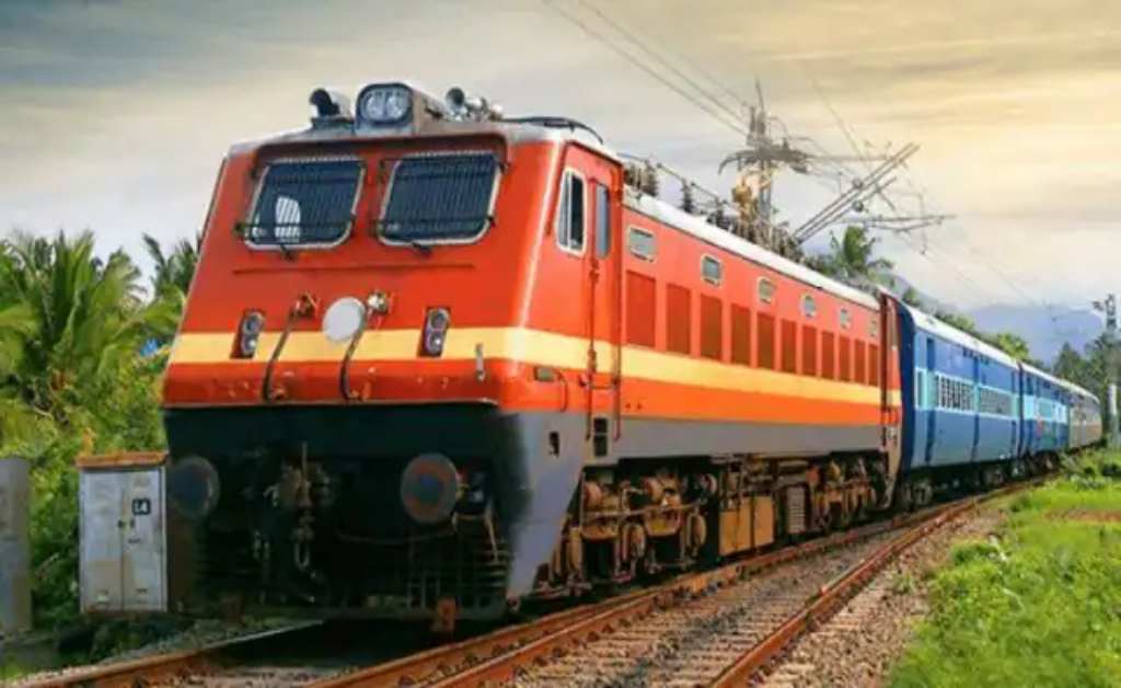 Train Cancelled : मिचौंग की तबाही के बीच आज फिर कई ट्रेनें हुई कैंसिल, देखें यहां पूरी लिस्ट…