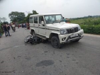 तेज रफ्तार बोलेरो ने कॉलेज छात्रों को मारी टक्कर, 2 की मौत