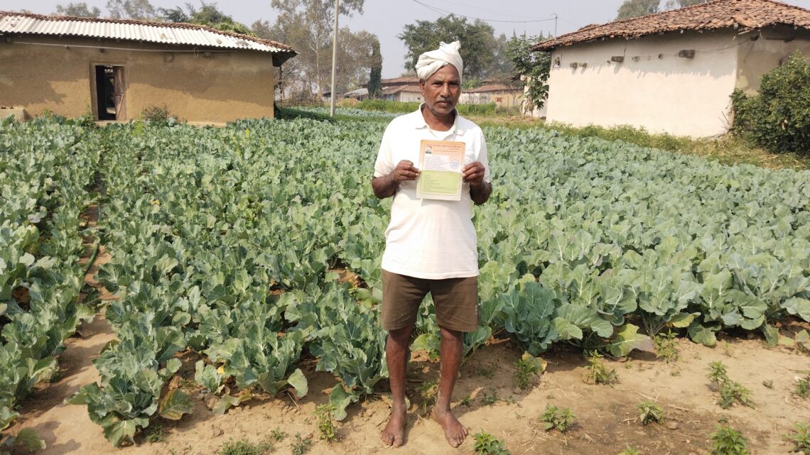 महात्मा गांधी नरेगा से निर्मित कुंए का संसाधन बन गया भगवान सिंह के लिए एक अन्य आय का स्रोत