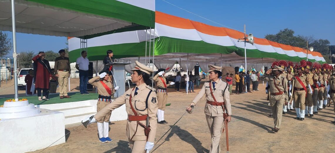 कलेक्टर-SP ने किया Republic Day Celebrations के फाइनल रिहर्सल का निरीक्षण