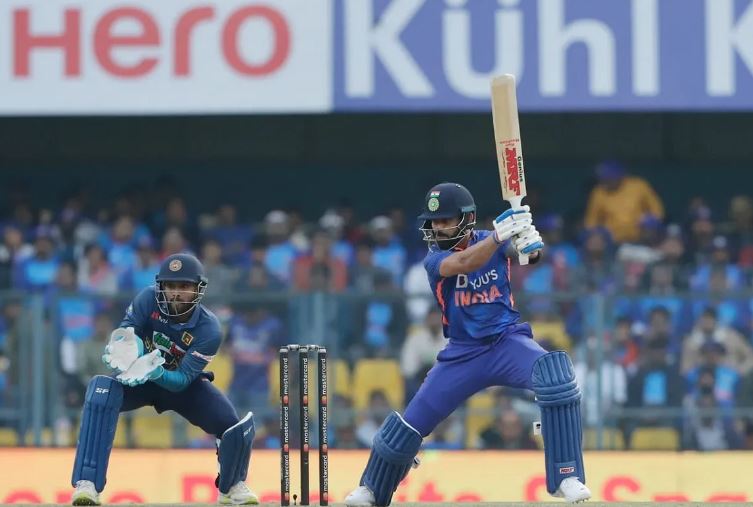 IND vs SL 1st ODI Live: विराट, रोहित और गिल ने खेली तूफानी पारी, भारत ने श्रीलंका को दिया 374 रनों का लक्ष्य