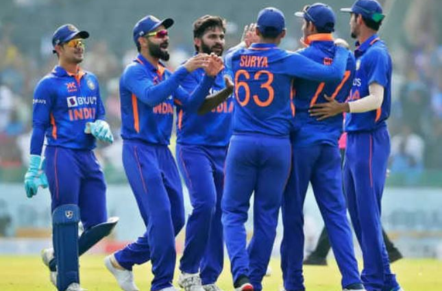 IND vs NZ: तीसरे और आखिरी वनडे में कप्तान Rohit Sharma करेंगे बडे़े बदलाव, ऐसा होगा प्लेइंग XI