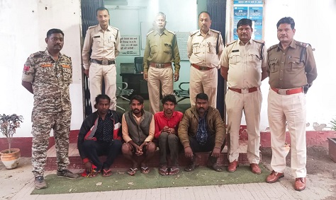 Raigarh Crime पुलिसिंग में कसावट : घरघोड़ा पुलिस के हाथ आये रेल्वे लाईन की सम्पत्ति को निशाना बना रहे 4 सक्रिय चोर…