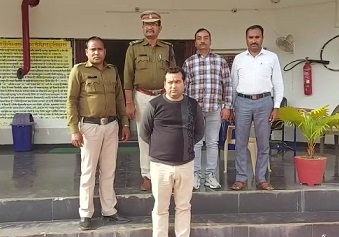 Surajpur Crime : नशे के सप्लाई चैन पर चौकी बसदेई पुलिस की कार्यवाही, सोनभद्र उत्तरप्रदेश से 1 आरोपी को पकड़ा गया