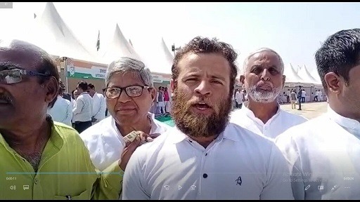 Raipur News : कांग्रेस के राष्‍ट्रीय अधिवेशन में राहुल गांधी समझ इस शख्‍स के साथ सेल्‍फी लेने लगे लोग, निकला डुप्‍लीकेट