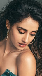 Disha Patani ने बिकिनी पहनकर शीशे के सामने ले डाली ऐसी बोल्ड सेल्फी, यूजर ने कहा- कोई तो एसी लगाओ यार…