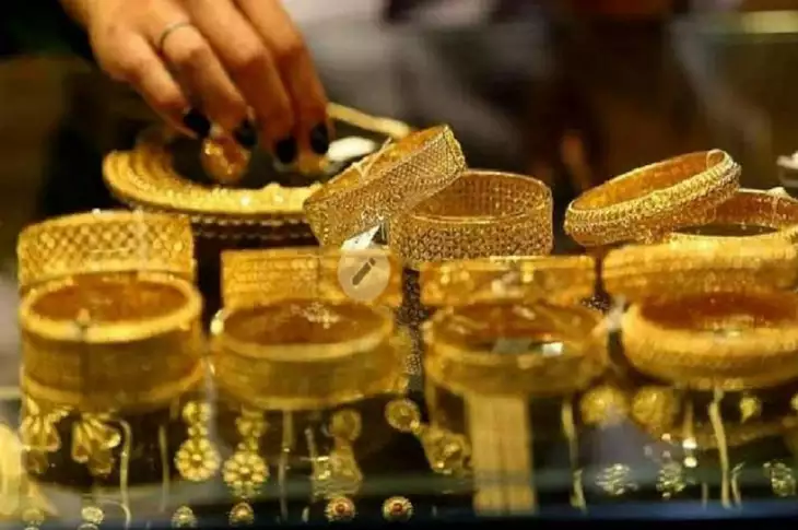 Gold-Silver Price Today: सोना हुआ महंगा; चांदी पर ब्रेक, जानें आज यूपी में गोल्ड-सिल्वर का रेट