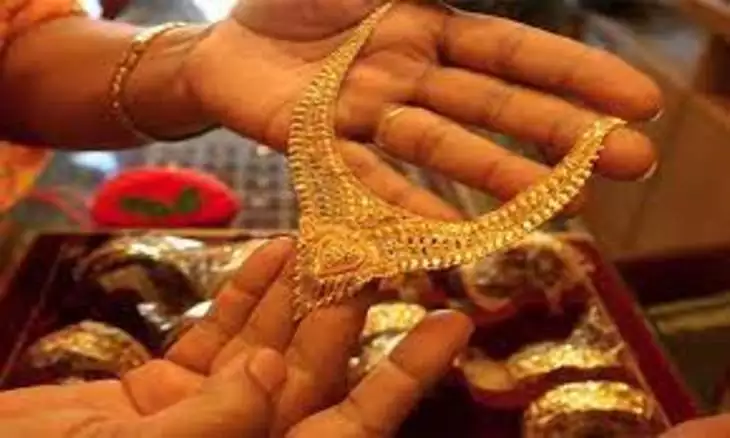 Today Gold Price : ऑल टाइम हाई के करीब पहुंचा सोना, आज 328 रुपये तेजी, चेक करें लेटेस्‍ट गोल्‍ड-सिल्‍वर रेट