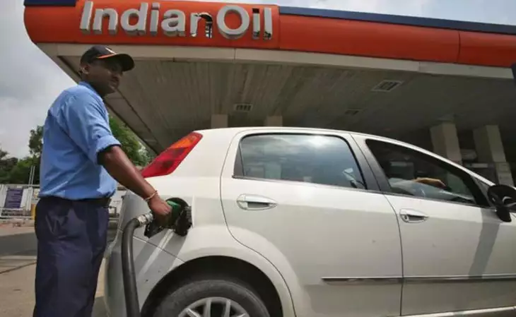 Petrol-Diesel Price: पेट्रोल-डीजल भरवाने से पहले चेक कर लें आज क्या चल रहा है रेट