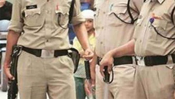 दो पुलिसकर्मियों की गोली मार कर हत्या, सहयोगी ने की 15 राउंड फायरिंग