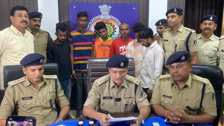 Durg Crime : चोरी, नकबजनी एवं पॉकेट से मोबाईल लूटकर भागने वाला गिरोह पुलिस के हत्थे चढ़ा….