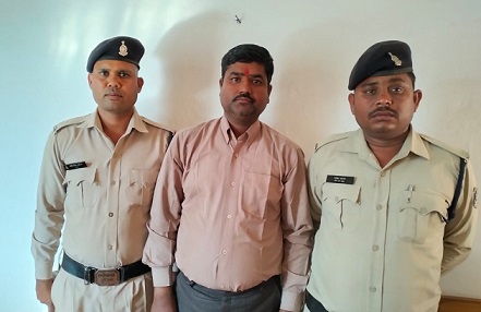 Janjgir-Champa : दहेज के नाम पर प्रताडित करने वाले आरोपी को पामगढ़ पुलिस ने पहुँचाया सलाखों के पीछे…