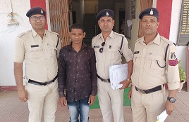 Janjgir-Champa : घर घुसकर छेड़खानी करने वाला आरोपी गिरफ्तार, मुलमुला पुलिस ने किया गिरफ्तार….