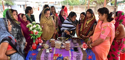 मशरूम के स्वादिष्ट आचार, बड़ी, पापड़ से समूह की महिलाओं की बदल रही जिंदगी