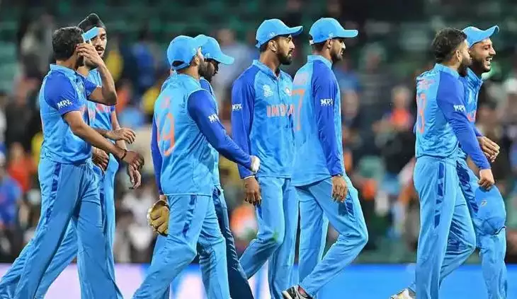 IND vs AUS : वनडे सीरीज में भारत के लिए काल बन सकता है ये कंगारू गेंदबाज, सामने आए चौंकाने वाले आंकड़े