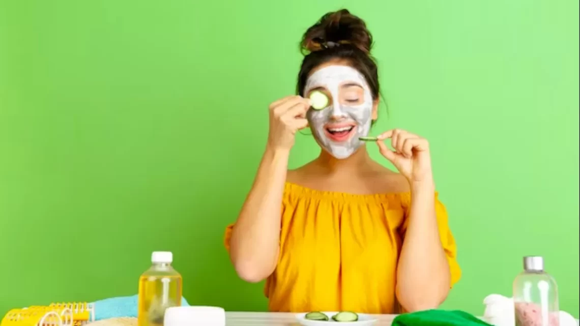 Summer Face Packs: गर्मियों में स्किन को रखना है हाइड्रेट और पिंपल फ्री, तो इन फेस पैक्स का करें इस्तेमाल….