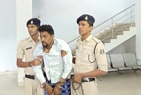 CRIME NEWS : बेटे ने बाप की नाक में घुसा दिया त्रिशूल, हुई मौके पर मौत…. आरोपी गिरफ्तार