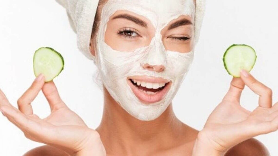 Skin Care Tips: त्वचा की खूबसूरती को कई गुना निखार देते हैं ये 8 तरह के फेस पैक्स..