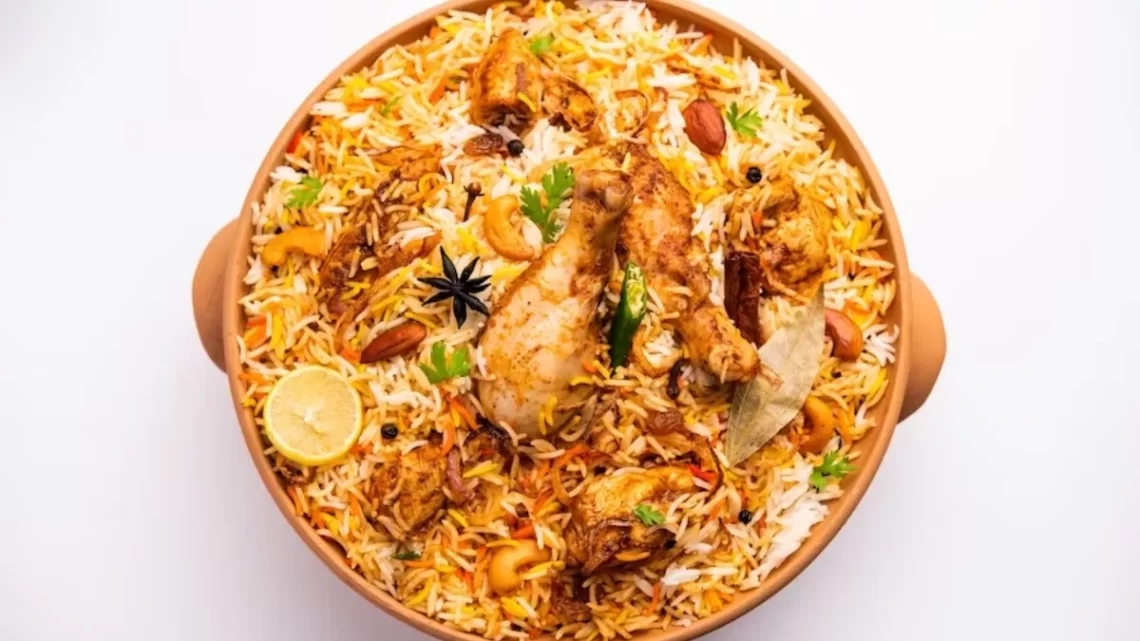 Eid Special Minar Biryani : ईद पर बनाना चाहते हैं कुछ स्पेशल, तो ट्राई करें चार मीनार बिरयानी….