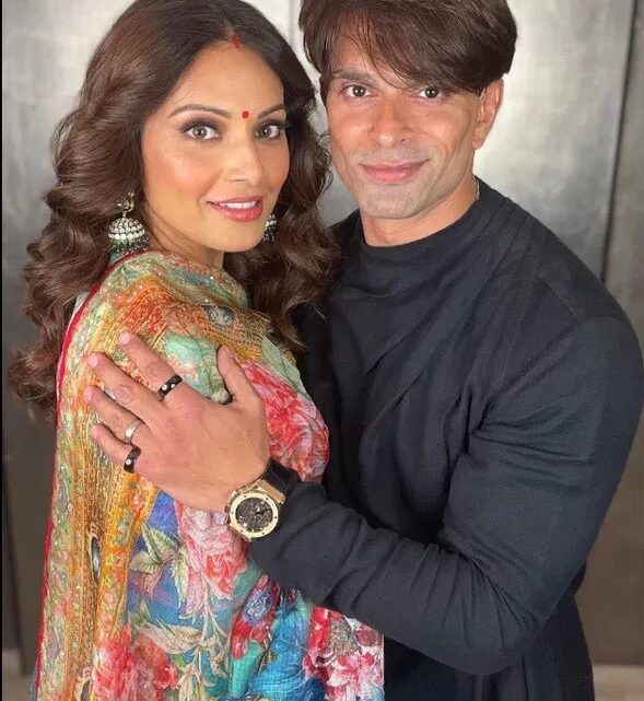 Bipasha Basu ने दिखाया पहली बार अपनी बेटी का चेहरा, लोग बोले- ये तो पापा की तरह है….