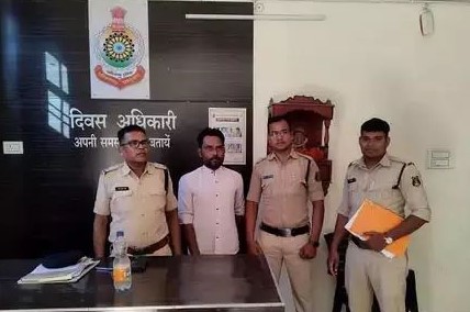 Bilaspur Crime : युवती से दोस्ती, प्यार फिर शादी का झांसा देकर शारीरिक शोषण करने वाला आरोपी गिरफ्तार