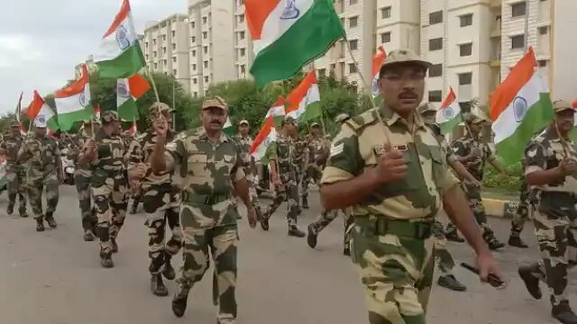 JOB NEWS : BSF हेड कांस्टेबल के पद पर निकली भर्ती, जाने कब तक कर सकते है आवेदन….