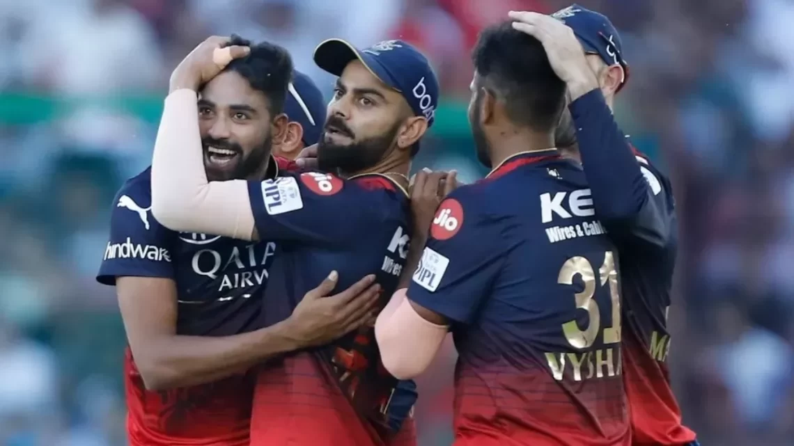 RCB कैसे प्लेऑफ में पक्की कर सकती है अपनी जगह? आसानी से समझिए यहां