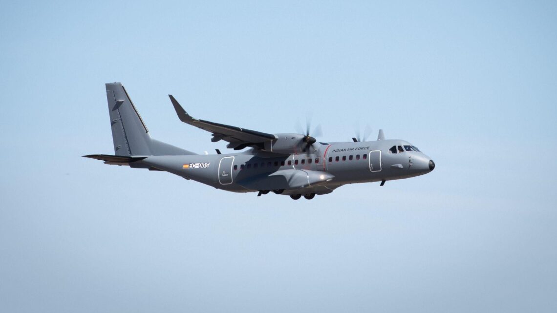 पहले C-295 ने भारत के लिए अपनी पहली उड़ान पूरी की