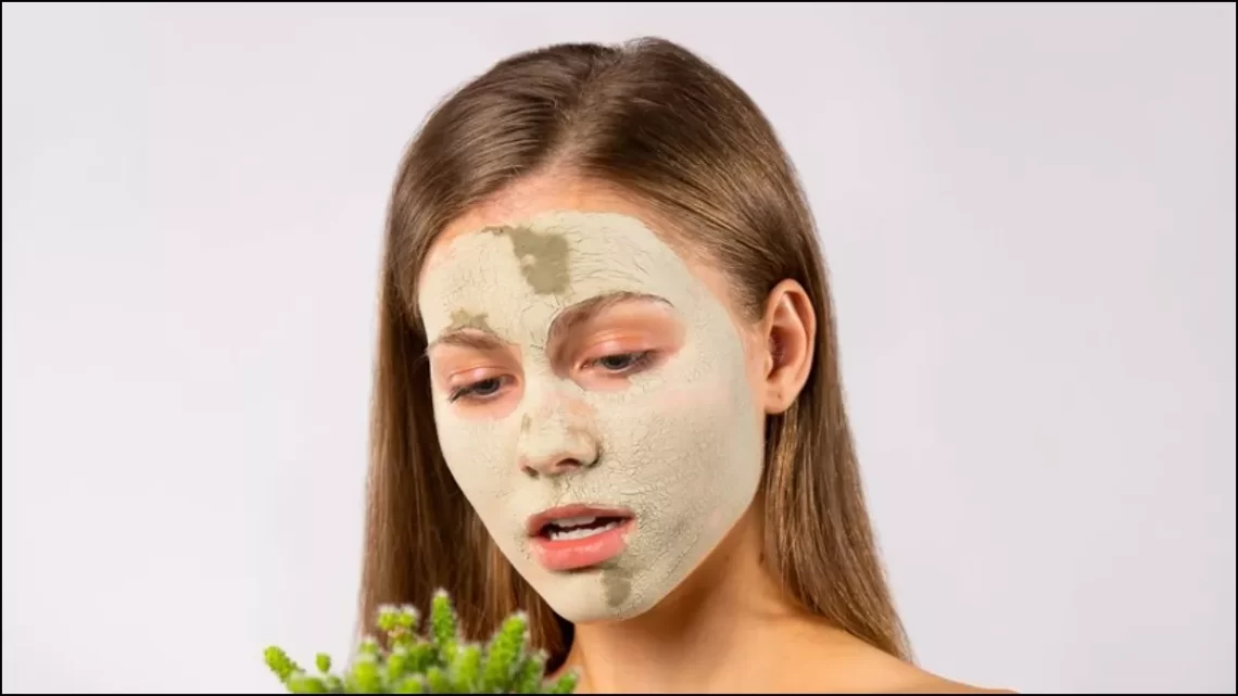 Skin Care Tips: नेचुरल तरीके से पाना चाहते हैं चेहरे का निखार, तो लगाएं मुल्तानी मिट्टी से बने ये 3 फेस पैक