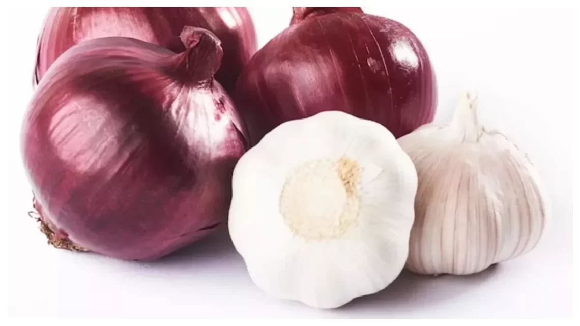 Onion and Garlic in Vrat: व्रत में क्यों वर्जित है लहसुन और प्याज खाना, जानिए इसके पीछे की वजह