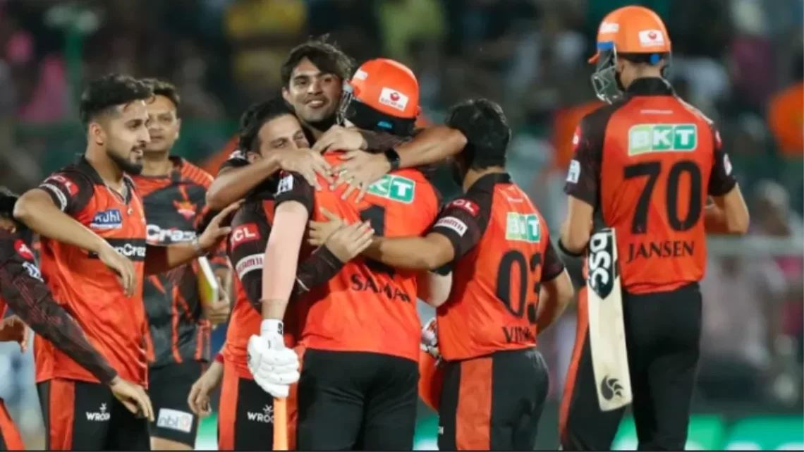 IPL 2023: जयुपर में Sunrisers Hyderabad ने लगाई रिकॉर्ड्स की झड़ी, RR को 4 विकेट से रौंदकर हासिल किया ये मुकाम