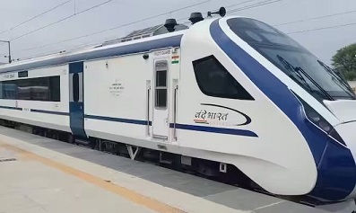 Vande Bharat Express : यात्रियों के लिए खुशखबरी : बिलासपुर – नागपुर वंदे भारत एक्सप्रेस का कल से वंदे भारत के रैक से ही होगा नियमित परिचालन