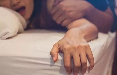 लिव इन में रहकर युवती से किया SEX…..बाद में शादी करने से मुकरा