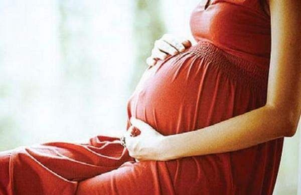 Pregnancy Tips: गर्मियों में प्रेग्नेंट महिलाएं रखें अपना ध्यान, जानिए किन बातों का रखें ध्यान….