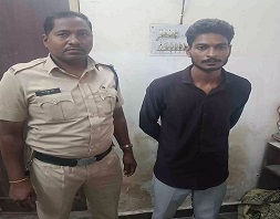 CG Crime : चाकू लेकर आम लोगों को आतंकित करते आरोपी गिरफ्तार