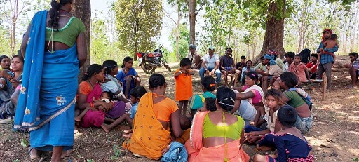 CG NEWS : प्राकृतिक जैविक खेती के नई तकनीकों को अपनाने बैगा समुदाय को किया प्रेरित